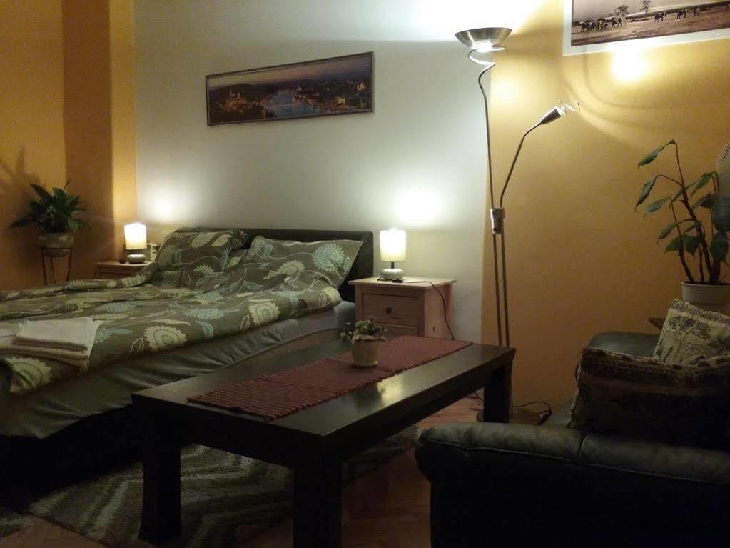 Great Buda Apartman Budapest Exterior photo